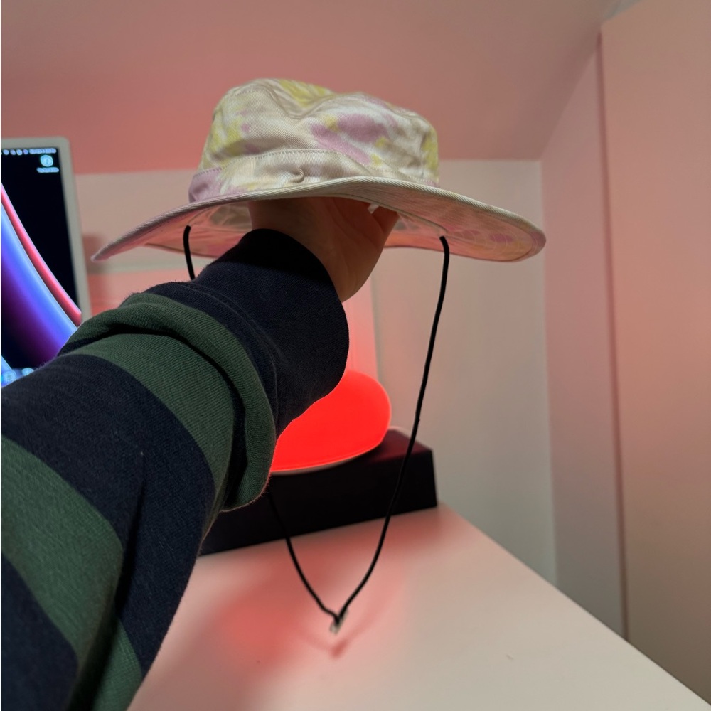 hat - Picture 4 of 6